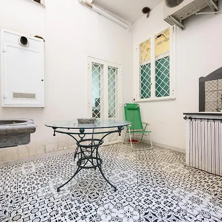 Palazzo Dello Spagnolo Suite Naples Extérieur photo